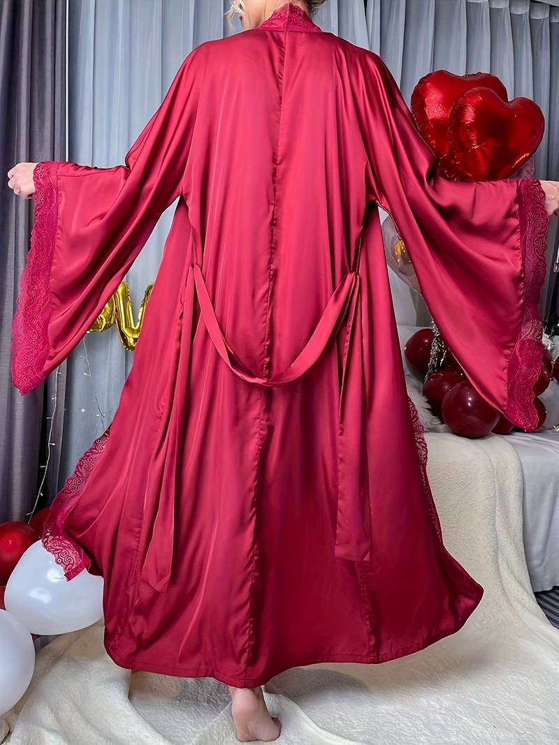 élégant peignoir de satin