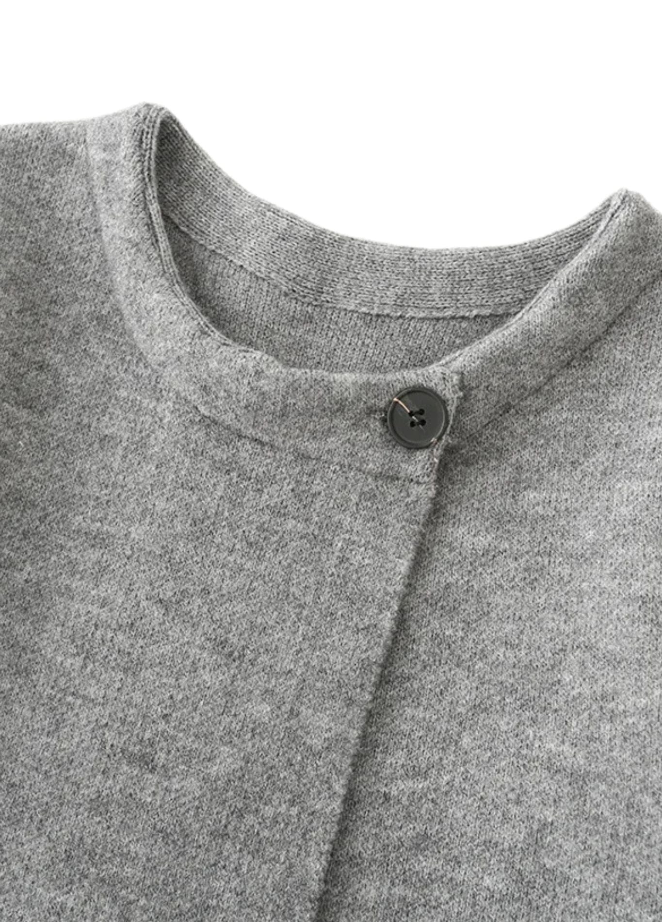 vêtement en laine gris