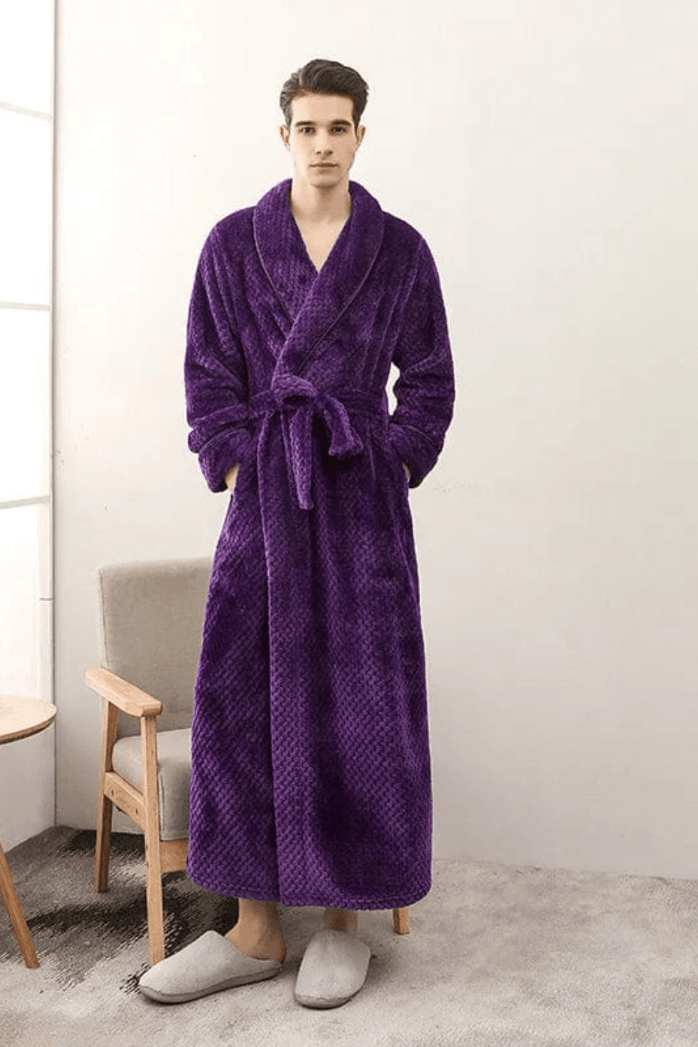 détail peignoir homme blanc