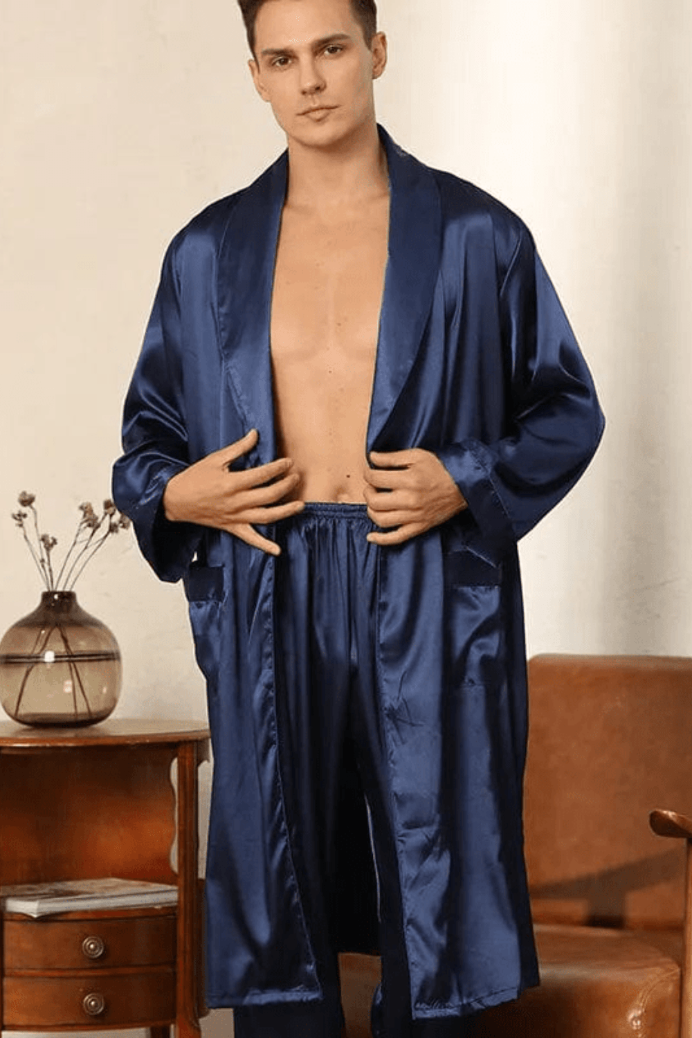 élégant peignoir bleu marine